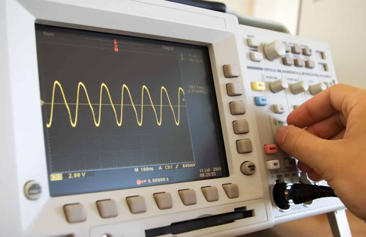 How To Use An Oscilloscope, A Tutorial For Beginners