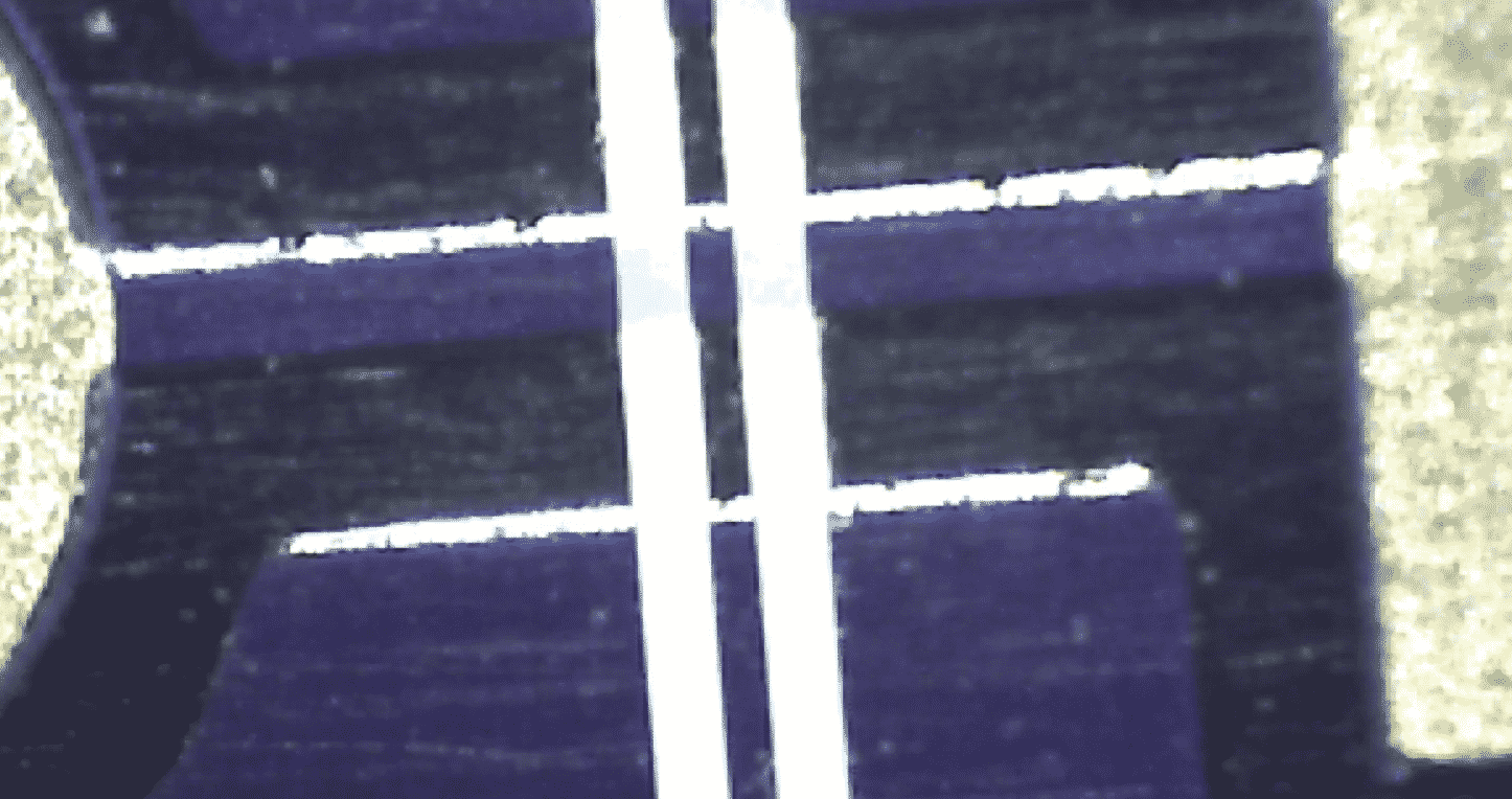 Figure 1.1.11: A detail of this example board at 200 times magnification.